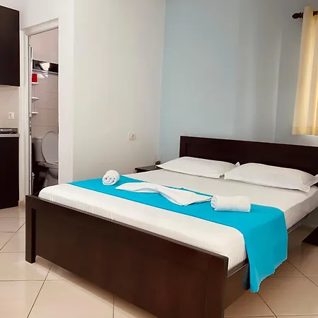 Brisild Aparthotel *